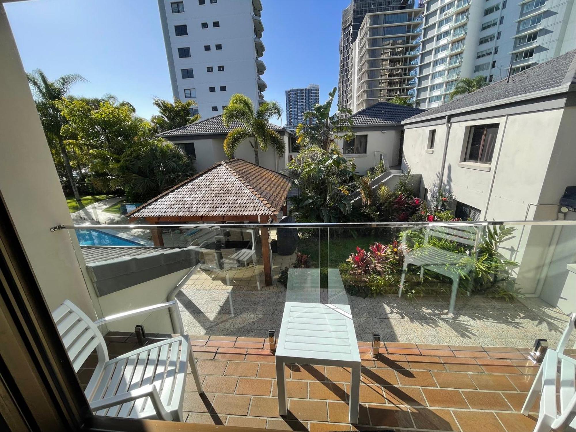 Burleigh Palms Holiday Apartments Gold Coast Bagian luar foto
