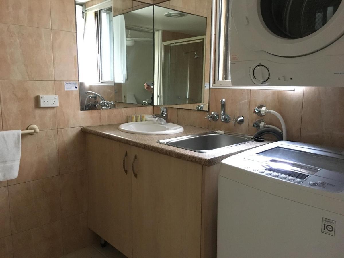 Burleigh Palms Holiday Apartments Gold Coast Bagian luar foto